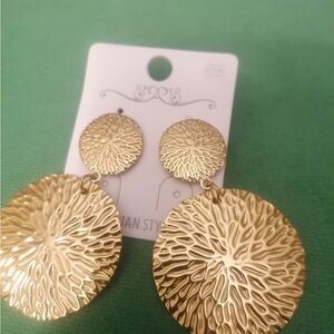 Elegant Gold Earrings